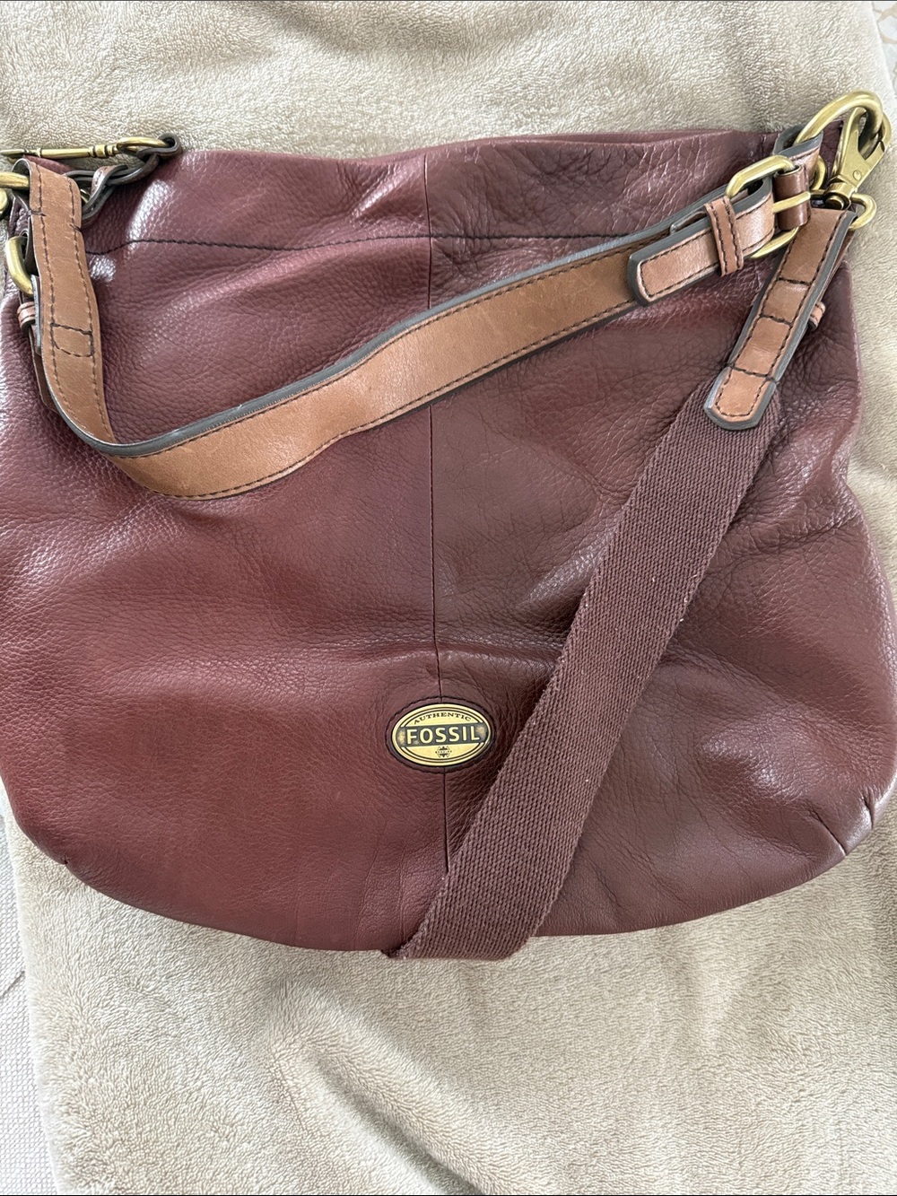 Fossil Women's Leather Hobo Bag in Deep Burgundy with Tan Strap
